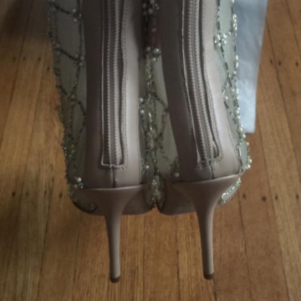 Oscar De La Renta Pearlette Bootie - Picture 4 of 6
